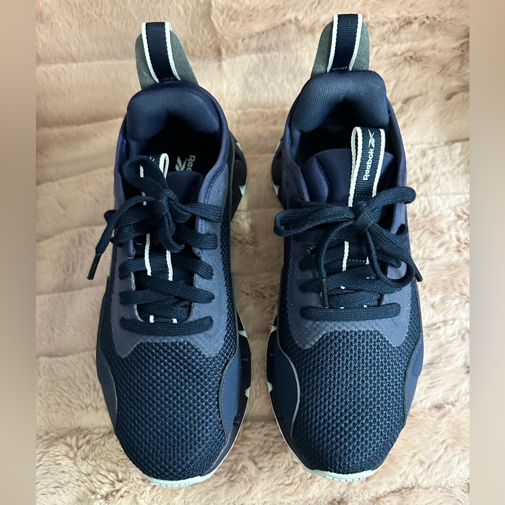 Reebok Zig Dynamica Sneaker- NAVY- SZ 7.5 WMNS